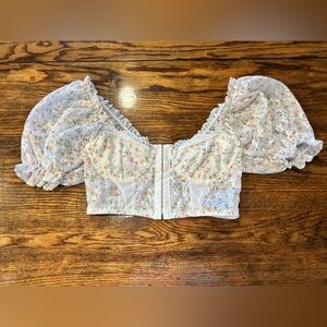 Unk Floral Puff Sleeve Crop Top